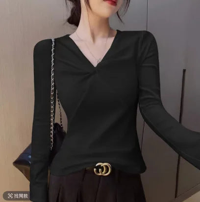 Summer V-neck Crew Neck T-Shirt: Minimalist Design, Twisted Detail, Slim-Fit, Slimming Top, Trendy Ribbed Stretch Fabric