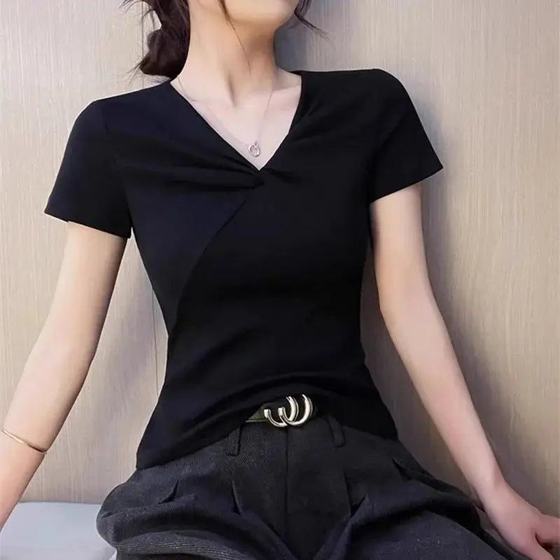 Summer V-neck Crew Neck T-Shirt: Minimalist Design, Twisted Detail, Slim-Fit, Slimming Top, Trendy Ribbed Stretch Fabric